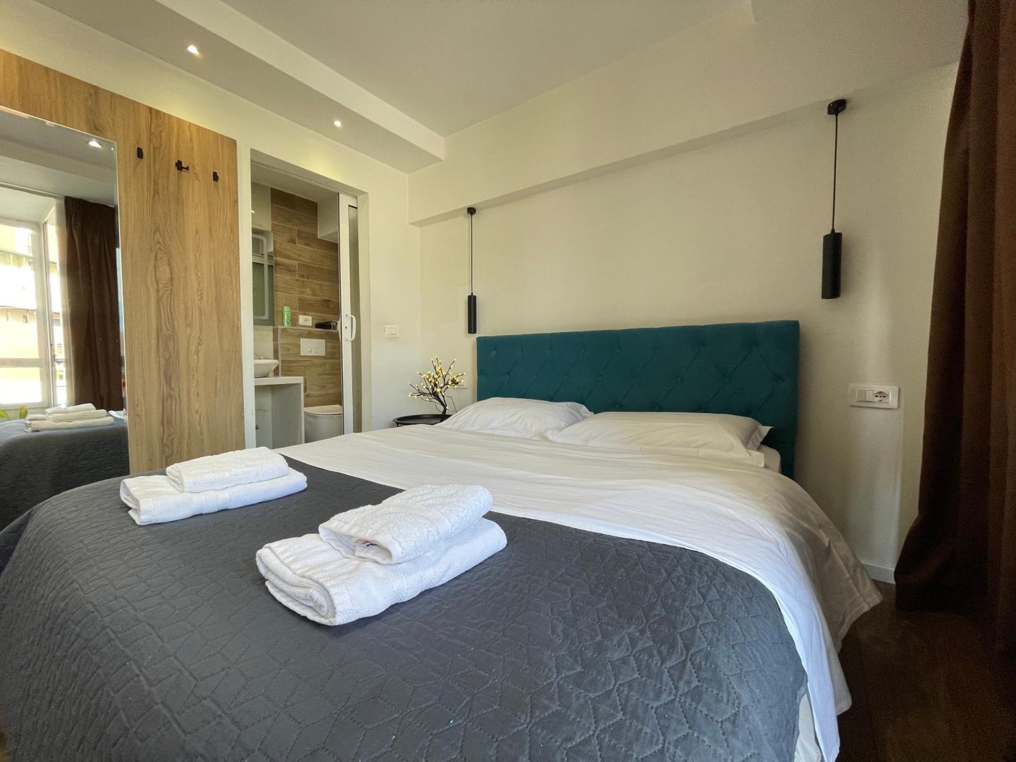 Boutique Central Studio Apartments Tirana Exteriör bild